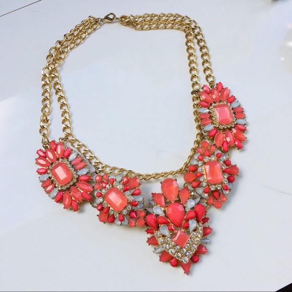 ❌ SOLD ❌ Gold orange crystal statement necklace - Picture 7 of 8
